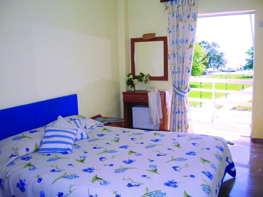 Hotel Florakis Livanátesz Szoba fotó