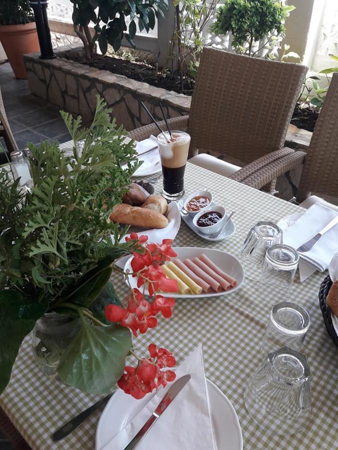 Hotel Florakis Livanátesz Kültér fotó