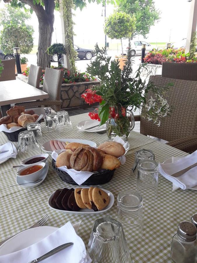 Hotel Florakis Livanátesz Kültér fotó