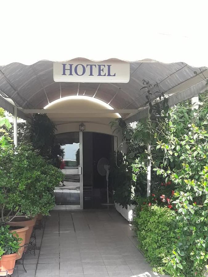 Hotel Florakis Livanátesz Kültér fotó
